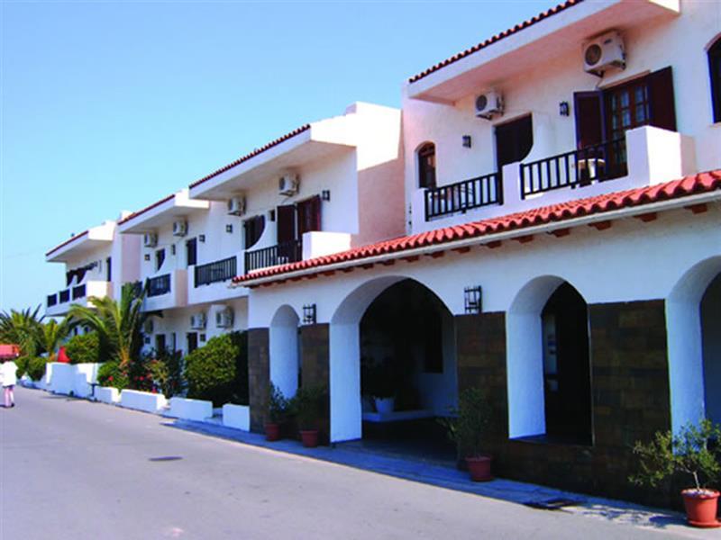 אניסאראס Hotel Galini מראה חיצוני תמונה