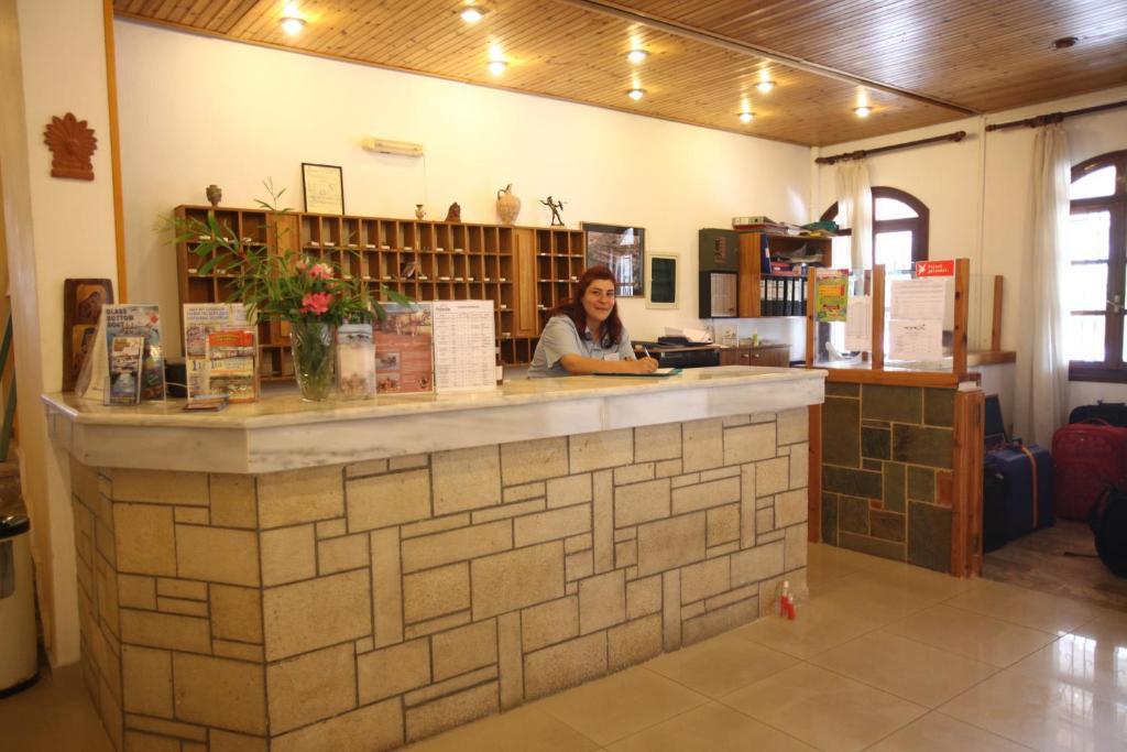 אניסאראס Hotel Galini מראה חיצוני תמונה