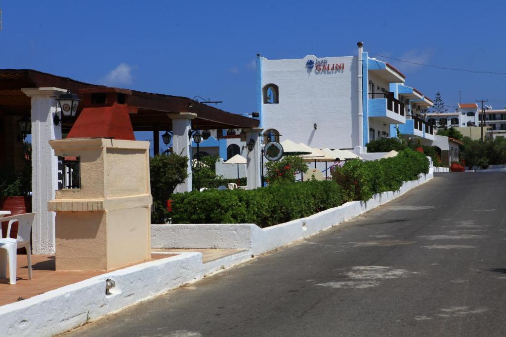 אניסאראס Hotel Galini מראה חיצוני תמונה